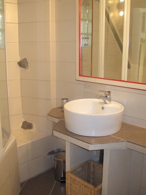 Badekar, hårtørrer