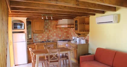 45 m2 self-catering cottage for 2 people in the Parc des Volcans d'Auvergne