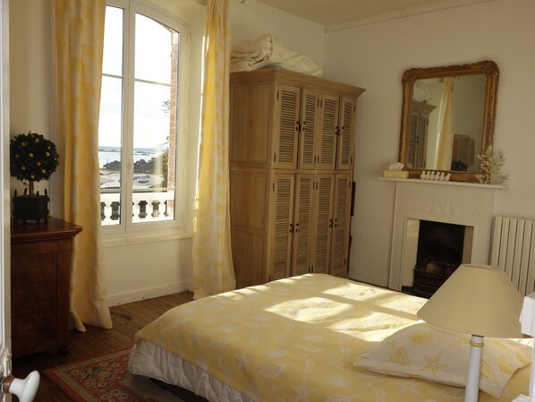 7 chambres, fer et planche à repasser, Wi-Fi