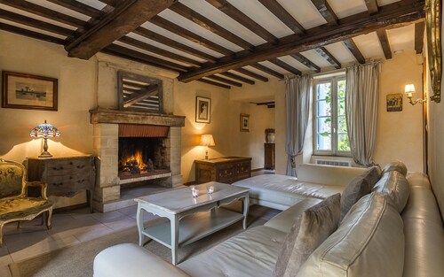 18th century stone house in the heart of the D-Day landing beaches 
