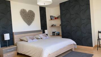 5 chambres, fer et planche Ă repasser, lit parapluie, Wi-Fi