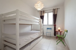 3 chambres, fer et planche Ă repasser, lit parapluie, Wi-Fi