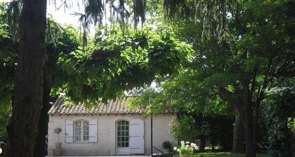 Cottage *** einzigartig auf dem Land in der Nähe von Arles, privater Pool ohne vis a vis