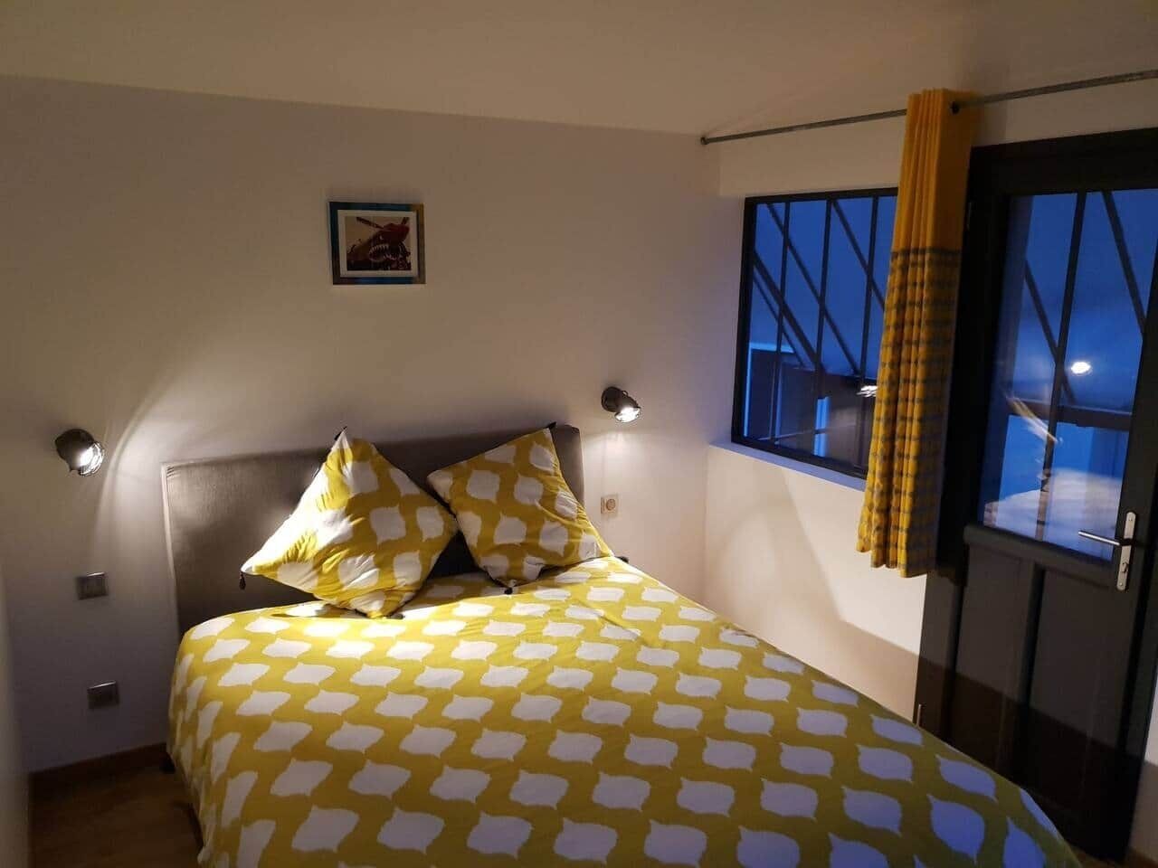 3 chambres, fer et planche à repasser, Wi-Fi gratuit, draps fournis