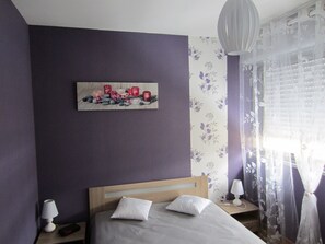 1 Schlafzimmer, Bügeleisen/Bügelbrett