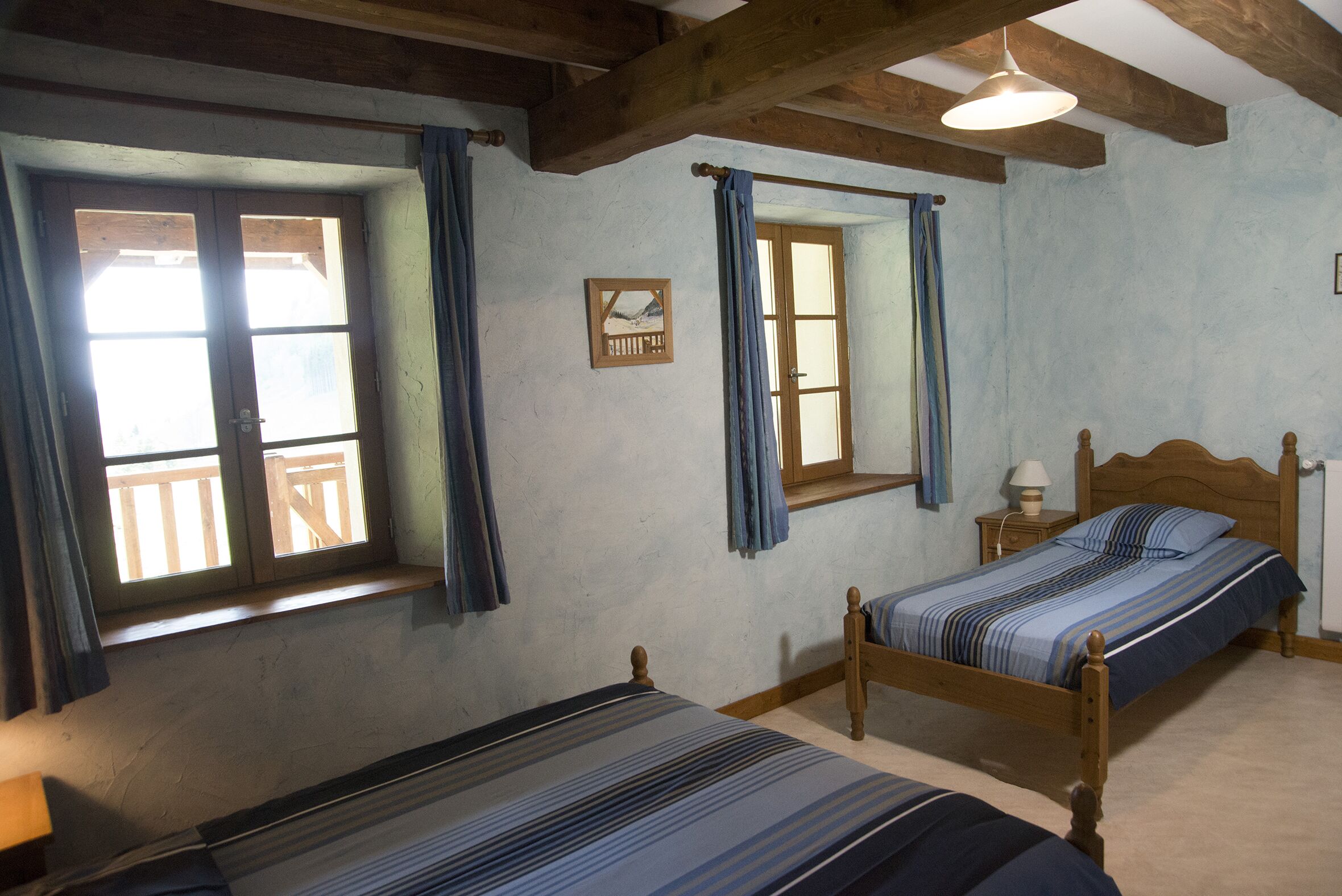 2 slaapkamers, een strijkplank/strijkijzer, reisbedje, wifi