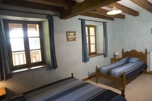 2 Schlafzimmer, Bügeleisen/Bügelbrett, Reisekinderbett, WLAN