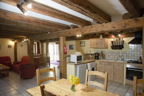 Renovated 120 square metre gîte in old farmhouse
