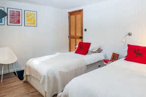 4 Schlafzimmer, Bügeleisen/Bügelbrett, kostenloses WLAN, Bettwäsche