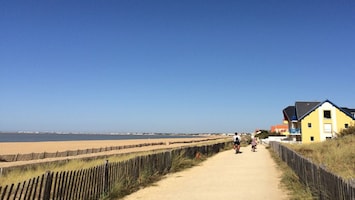 promenade de bord de mer Ă 50 m de l'appartement