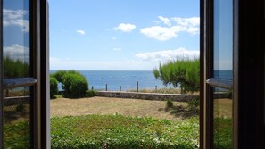 Interior - Exceptional sea and island view. A haven for nature in a protected site (Névez)
