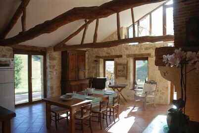 Charming house in an ancient reformed farm: calm, amid nature, swimming pool