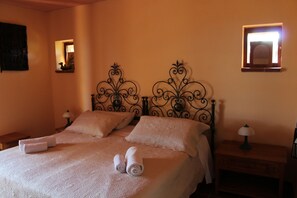 3 quartos, ferros/tábuas de passar roupa, Wi-Fi de cortesia