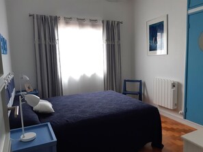 4 室のベッドルーム、アイロン / アイロン台、旅行用ベビーベッド、WiFi (無料)