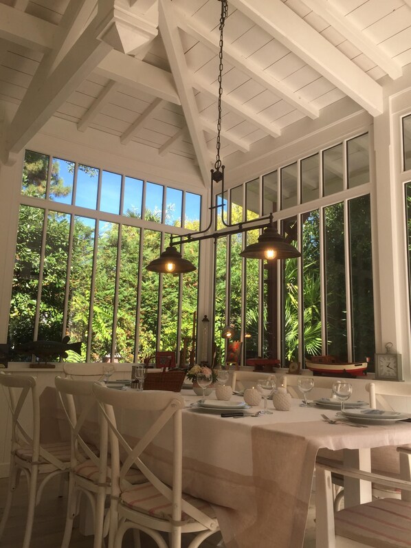 Dining - CHARMING FAMILY VILLA HEART ARCACHON. BEACH 400 m - TOWN CENTER 300 m (Arcachon)