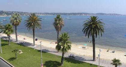 Appartement 2 PiĂšces 47 mÂČ ClimatisĂ©. Front de Mer - Vue Panoramique Mer