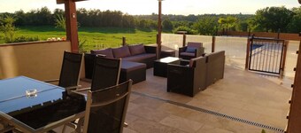 115 m2 private villa with view and private heated pool