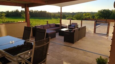 115 m2 private villa with view and private heated pool