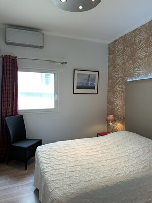 4 Schlafzimmer, Bügeleisen/Bügelbrett, kostenloses WLAN