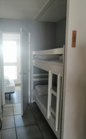 1 Schlafzimmer, Bügeleisen/Bügelbrett, Reisekinderbett, kostenloses WLAN