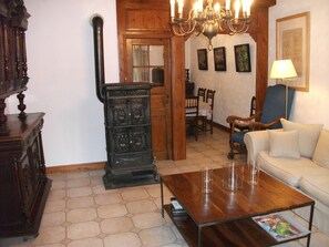 TV, table tennis, books - Charming cottage classified 3 stars in an old renovated mill. Comfort. (Schoenbourg)