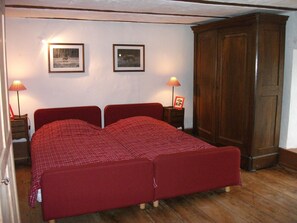 3 habitaciones, tabla de planchar con plancha y wifi gratis 