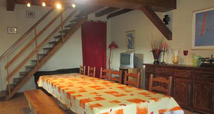Appartement au coeur d'un vignoble à Montréal classé plus beau village de France