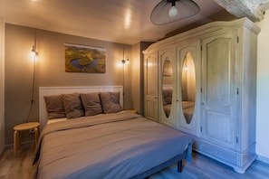 6 Schlafzimmer, Bügeleisen/Bügelbrett, Reisekinderbett, kostenloses WLAN
