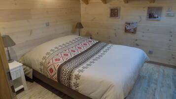 5 habitaciones, tabla de planchar con plancha y wifi gratis