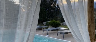 Luxury sunset villa Swimming pool Jacuzzi Garden Boules court