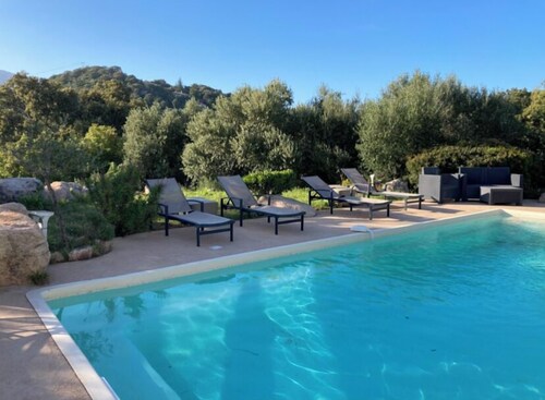 Luxury sunset villa Swimming pool Jacuzzi Garden Boules court