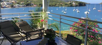 T2 **** Breathtaking sea view Quality fixtures and fittings, 2 minutes walk from the beach