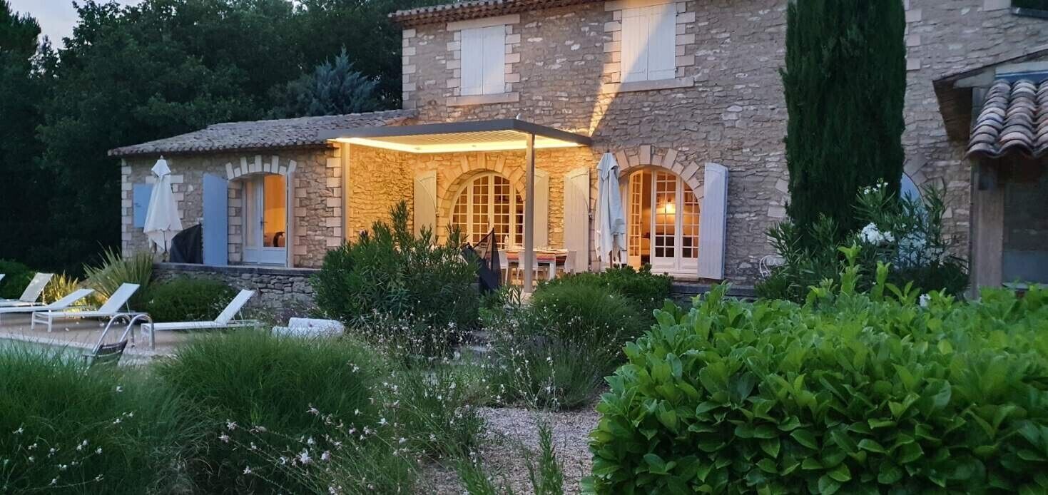 Pergola bioclimatique