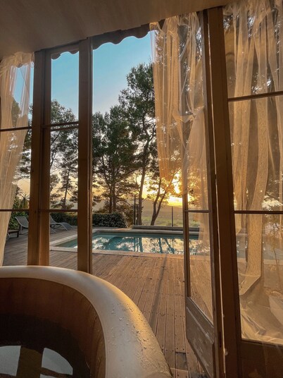 Villa in Provence: Hollyday, Week End with friends, meetings: close to Marseille