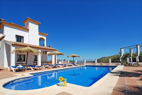 Villa José 1, 12 Pers, Heated pool,  Wifi,A/C, petfriendly