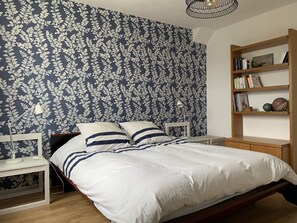 4 多间卧室、熨斗/熨衣板、旅行婴儿床、WiFi