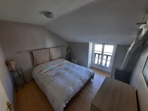 2 Schlafzimmer, Bügeleisen/Bügelbrett, Reisekinderbett, kostenloses WLAN