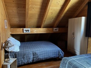 3 bedrooms, iron/ironing board, travel crib, free WiFi
