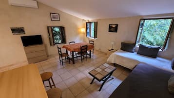 5 chambres, fer et planche à repasser, lit parapluie, Wi-Fi gratuit