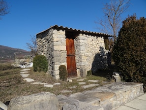 Exterior - Les Amandiers, contemporary house and trailer in Drôme Provençale (Saint-Auban-sur-l'Ouvèze)