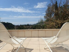 Terrace/patio - Les Amandiers, contemporary house and trailer in Drôme Provençale (Saint-Auban-sur-l'Ouvèze)