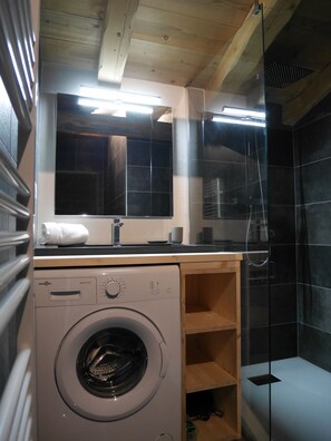 Hair dryer, towels - Cozy apartment 4/6 pers 3 rooms LA PLAGNE-CHAMPAGNY (Champagny-en-Vanoise)