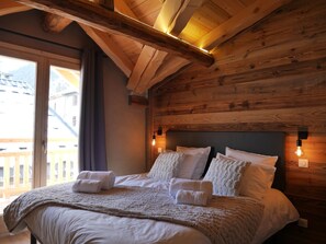 2 chambres, fer et planche à repasser, Wi-Fi, draps fournis