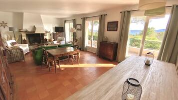 تلفزيون، مدفأة