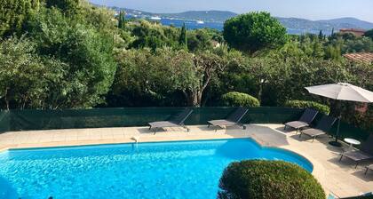 Grande villa belle vue golfe St Tropez avec Piscine .Ste Maxime-Beauvallon