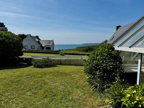 Property grounds - Villa Familiale en Bord de Mer - Sea View 200m from the beach (Moëlan-Sur-Mer)
