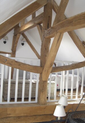 3 bedrooms, iron/ironing board, travel cot, free WiFi