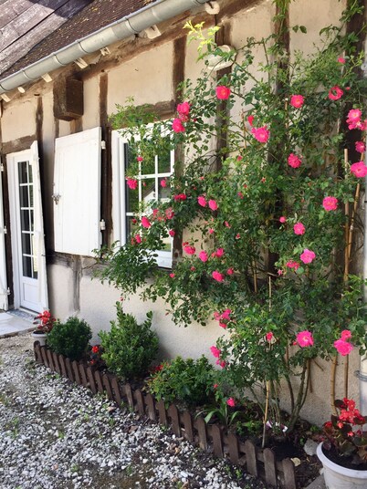 Encantadora casa de campo rodeada de naturaleza, ideal para visitar Chambord Cheverny y Beauval