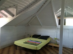 2 bedrooms, iron/ironing board, travel crib, free WiFi
