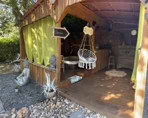 Bain à remous extérieur
